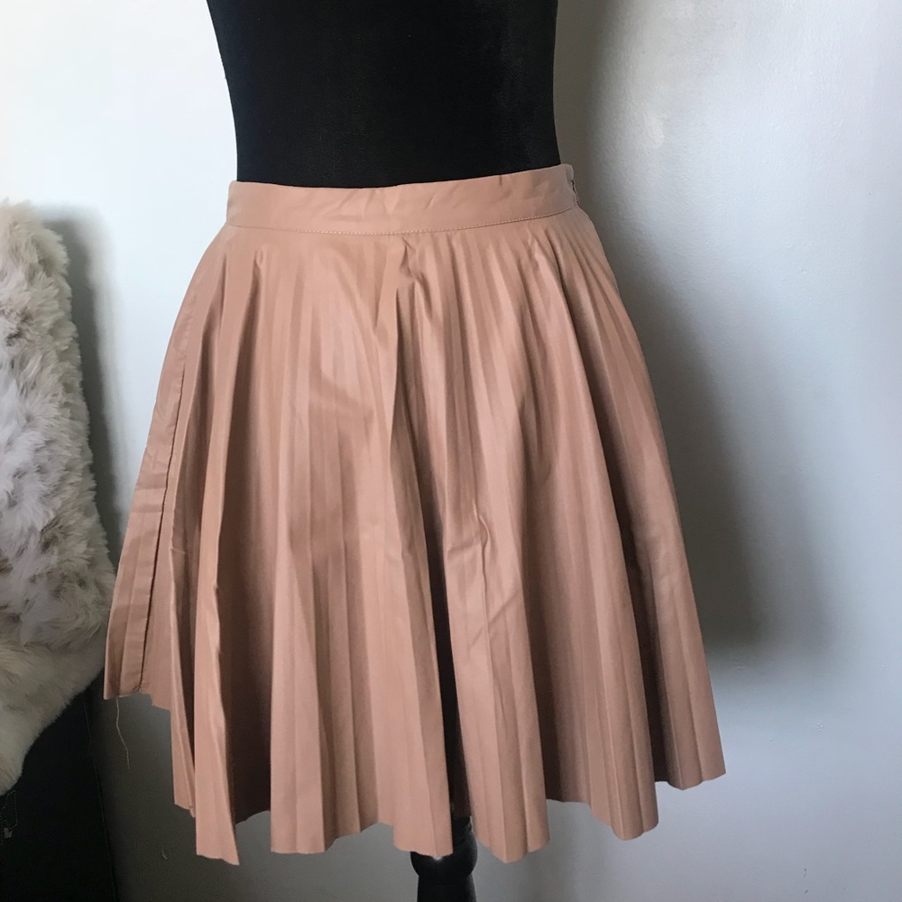 Pleated nude faux leather skirt
